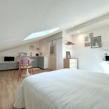 Studio Jade : Charmant Logement Place Clemenceau Lägenhet Pau Exteriör bild